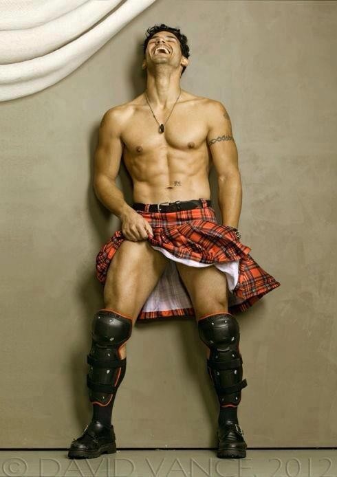 Click image for larger version

Name:	guy%20in%20kilt%20-%20Copy_zpsh2pcaitg.jpg
Views:	1
Size:	52.2 KB
ID:	2475