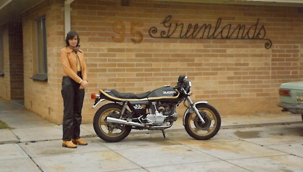 Click image for larger version

Name:	DucatiSD900%201978%20Darmah%20900_zpsdns88aq6.jpg
Views:	1
Size:	98.9 KB
ID:	10215