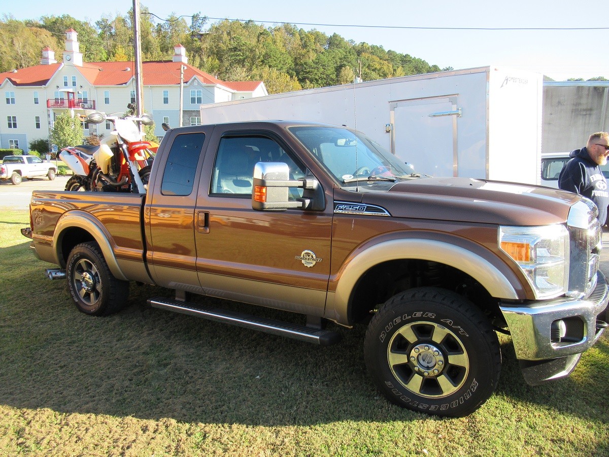 Click image for larger version

Name:	Trucks (2).JPG
Views:	1
Size:	403.8 KB
ID:	13129