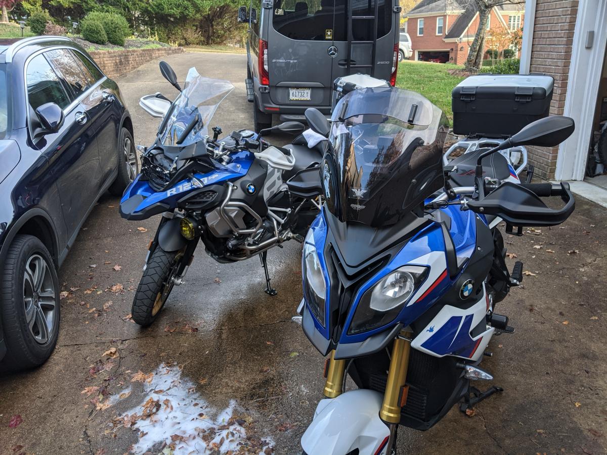 Click image for larger version

Name:	Bikes washed.jpg
Views:	1
Size:	231.7 KB
ID:	26872