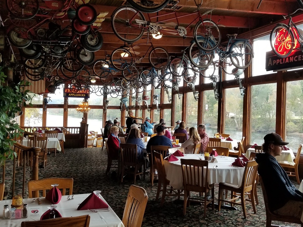 Click image for larger version

Name:	Gaston's 5.jpg
Views:	1
Size:	452.0 KB
ID:	34190