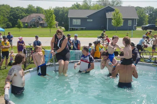 Click image for larger version  Name:	Polk City pool.jpg Views:	1 Size:	102.3 KB ID:	49872