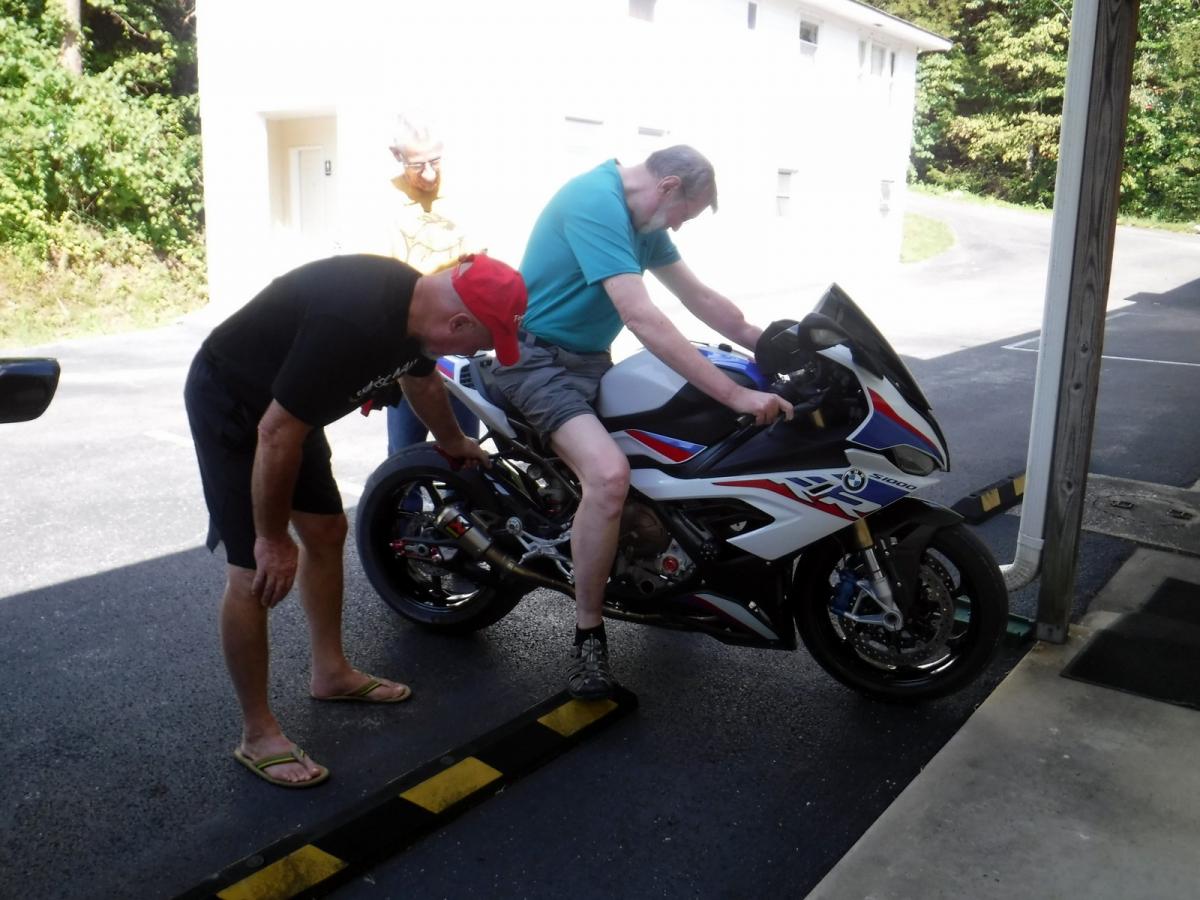 Click image for larger version

Name:	21-DSCF5410.JPG
Views:	1
Size:	127.7 KB
ID:	50372