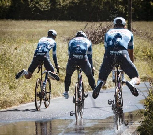 Click image for larger version

Name:	puddle.jpg
Views:	1
Size:	79.9 KB
ID:	56708