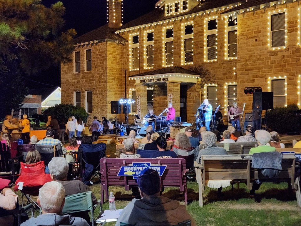 Click image for larger version

Name:	Mountain View (3).jpg
Views:	2
Size:	302.0 KB
ID:	68947