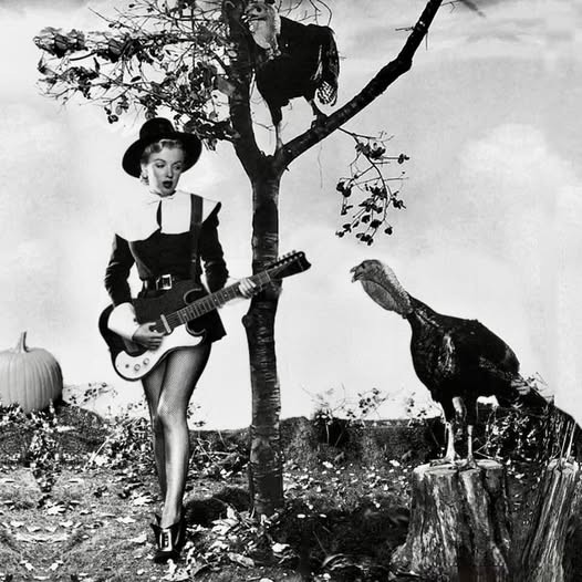 Click image for larger version

Name:	MM Singing to Turkeys.jpg
Views:	1
Size:	88.1 KB
ID:	67892