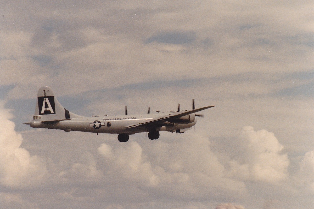 Click image for larger version

Name:	FIFI Oct 87.jpg
Views:	1
Size:	192.8 KB
ID:	69963